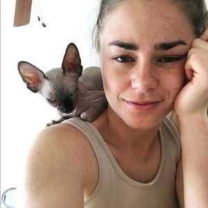 Meet your Posher, Lucy